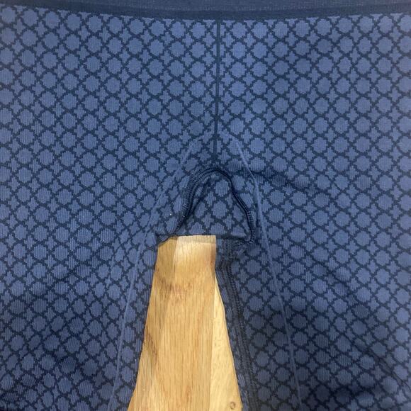 Lululemon Ebb And Flow Crop II Leggings Size 4 Seamless Dark Grey Black Print - Picture 3 of 5